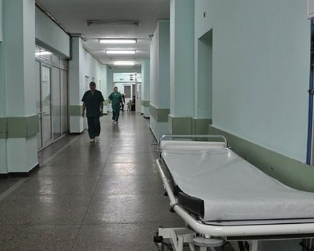 Момиченцето, което бе върнато към живота край Карлово, се възстановява в пловдивска болница