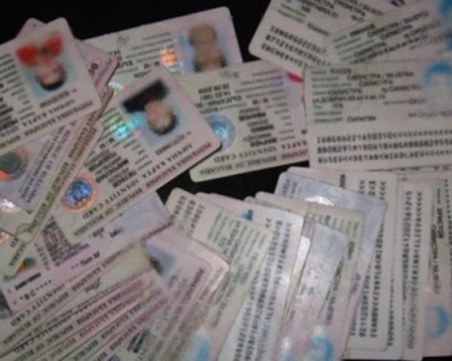 МВР няма да пита за баща и майка при всяко вадене на лична карта