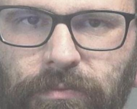 Доставчик топна карантиите си в салца соса на клиент ВИДЕО