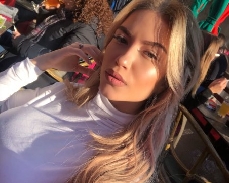 Тита подкрепи баща си: Той е достоен човек и всички го уважават!