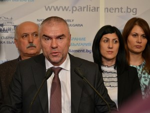 Една партия и един депутат по-малко. Какво се случи днес?