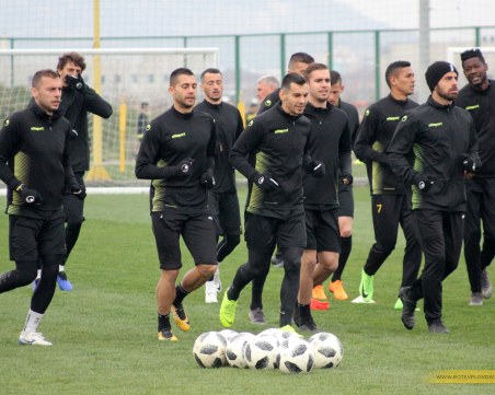 Ботев пази 4-тото място днес без трима титуляри