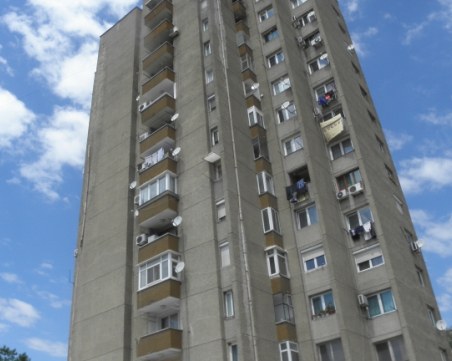 Пенсионерка държи цял блок без парно в Пловдив! Не пуска вкъщи