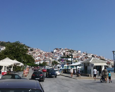 Вече замириса на море. Северните Споради са приказни острови