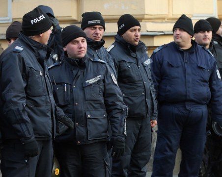 Сметките на МВР шефа за полицейските заплати: Вдигнахме с 10%, реалното е 14