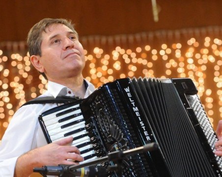 Музикантите, които дадоха ново звучене на фолклора, с грандиозен концерт в Пловдив