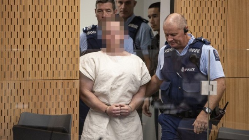 Мъжът, убил 49 души в джамия в Нова Зеландия, се изправи пред съда