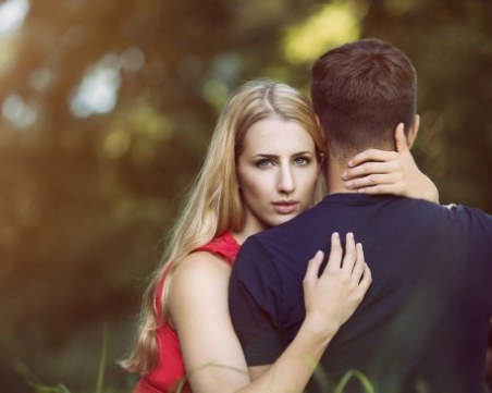 Как да привлечете мъж в живота си? Жената винаги избира, а мъжът – завоюва...