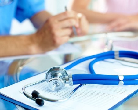 Родното здравеопазване – възпято в гневна рап песен 