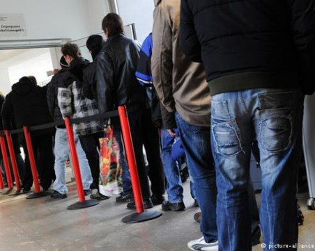 20 хиляди горят с помощите заради мързел