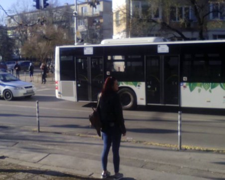 Час пик: Жена почина в автобус №85 в столичния кв. 