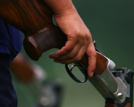 Полицаи арестуваха бракониер край Панагюрище, иззеха оръжието му