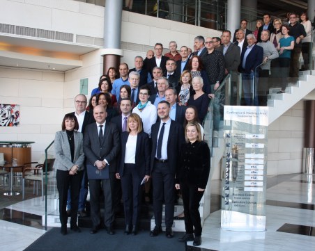 Синдикатите: Високи технологии в транспорта, но и по-големи заплати