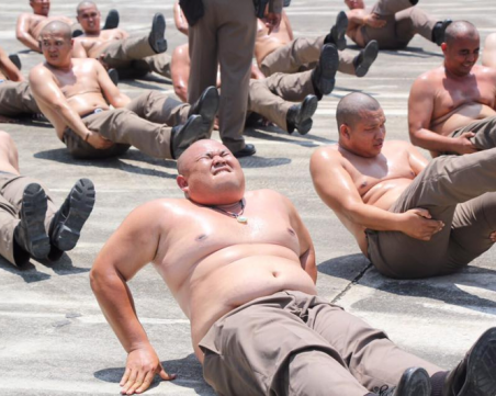 Тайланд праща полицаите си в дебелариум СНИМКИ