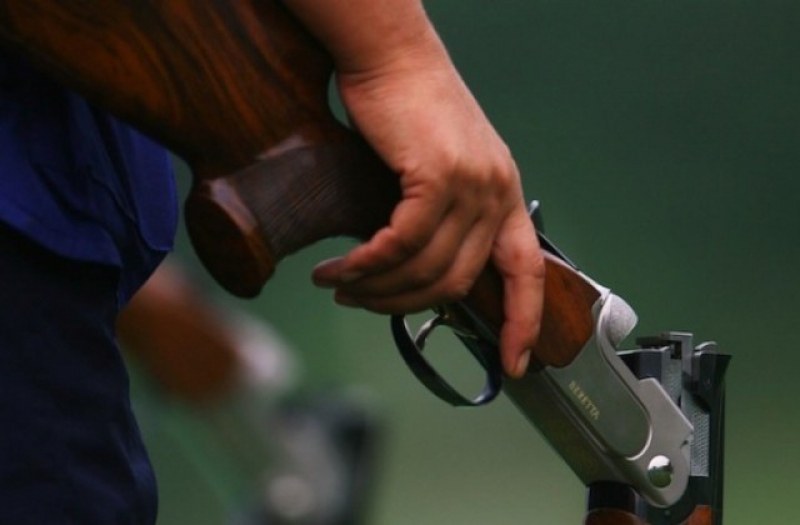 Полицаи арестуваха бракониер край Панагюрище, иззеха оръжието му
