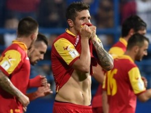 Черна гора без двете си звезди срещу България