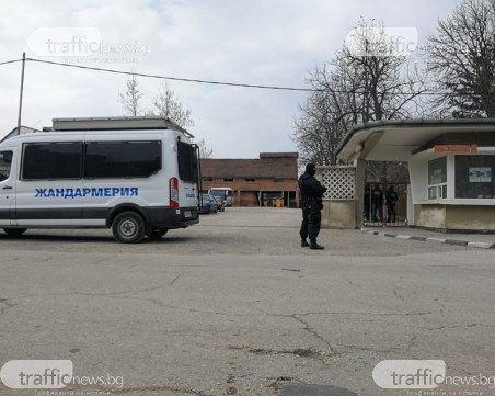 17 обвинения за арестувания кмет на Червен бряг. Претърсват общината, къщите му, фирмите му СНИМКИ