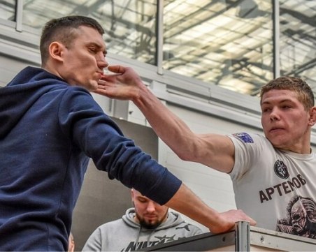 Да биеш шамари и да спечелиш 30 000 рубли... ВИДЕО