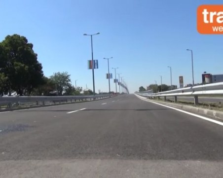 Сменят осветлението на надлез 