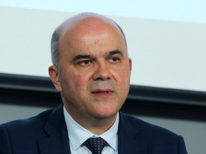 Няма до безкрайност да избирате по старите или новите правила да се пенсионирате!