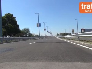 Сменят осветлението на надлез