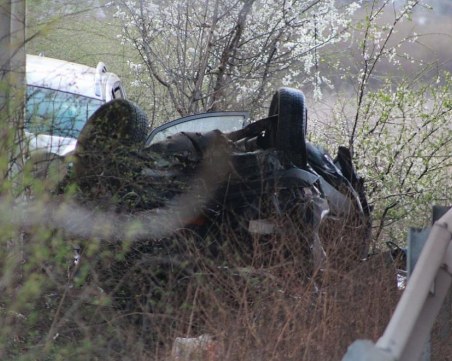 31-годишна жена загина при тежката катастрофа край Казанлък СНИМКИ