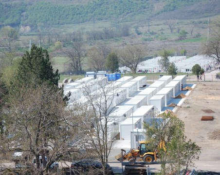 С 8 млн. МВР гради селища за мигранти в Елхово, Любимец, Малко Търново…