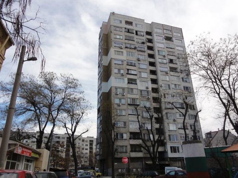 Принудително влизат в апартамента на пенсионерката, държала цял блок без парно в Пловдив