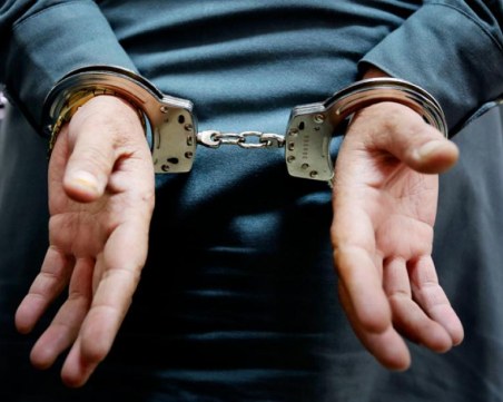 Арестуваха 25-годишен мъж в болница в Пловдив! Нападнал лекар, а после и полицаи