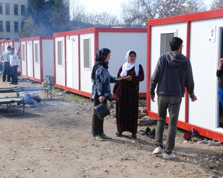 България няма да строи мигрантски селища, а 3 площадки за… извънредни ситуации!