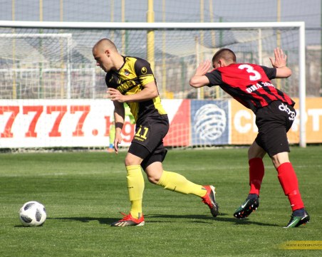 Ботев падна от Локо Сф след късен обрат