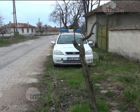 Петима роми пребиха и ограбиха мъж на черен път в село Ботево