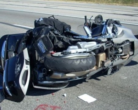 Тежка катастрофа в Хасково! Загина моторист