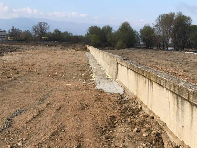 Възстановиха подпорната стена на река Чая край Катуница СНИМКА