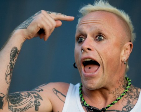 Изпращат с шпалир фронтмена на The Prodigy Кийт Флинт