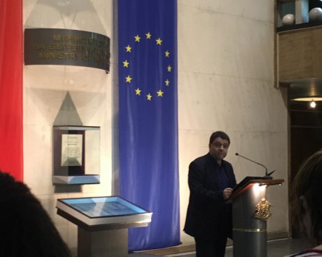 ОЛАФ извършва проверка на поръчката за високопроходимите джипове