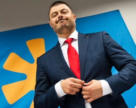 Превозвачите обявиха Бареков и още двама за национални предатели ВИДЕО