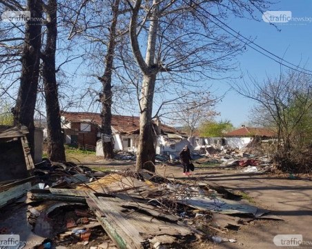 Обитателите на къщите в Тухларната отказали да плащат наеми, посрещали собствениците с ножове и кучета ВИДЕО