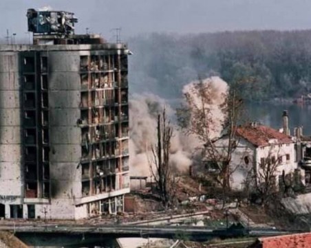 Вучич: НАТО извърши престъпление към Сърбия преди 20 години