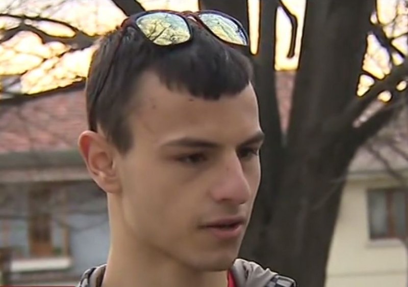 19-годишно момче в Карлово: Двама полицаи ме обиждаха и биха без причина