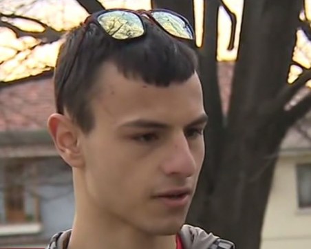 19-годишно момче в Карлово: Двама полицаи ме обиждаха и биха без причина