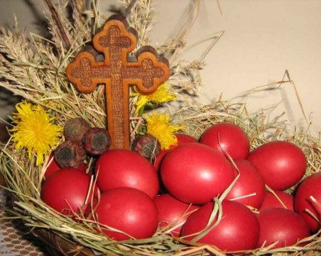 4 дни почивка за Великден. Идват 1-ви май, 24-ти – как ще почиваме тогава?