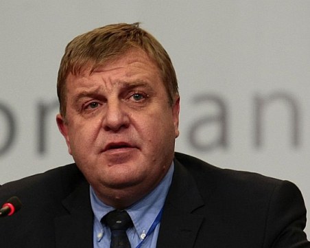 Каракачанов: Ромски НПО-та изядоха милиард лева за интеграция, а резултат няма