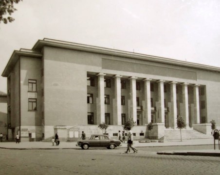 Преди и сега: Как изчезна Тютюнева фабрика 