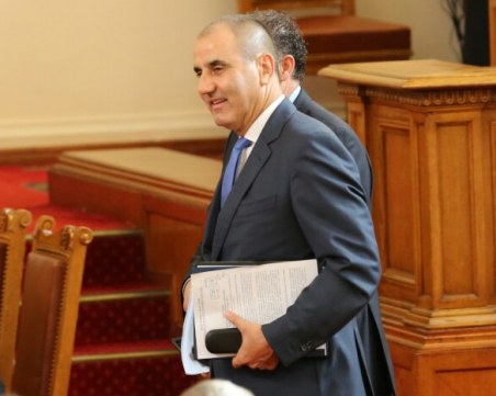 Съдбата на Цветанов неясна, кворумът – проблем, но не непреодолим