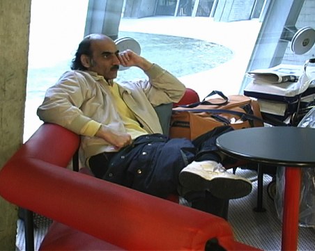 Сър Алфред – мъжът, който живя цели 18 години на летището във Франция