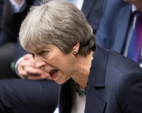 Тереза Мей загуби трима министри и важен вот за Brexit. Ами сега?