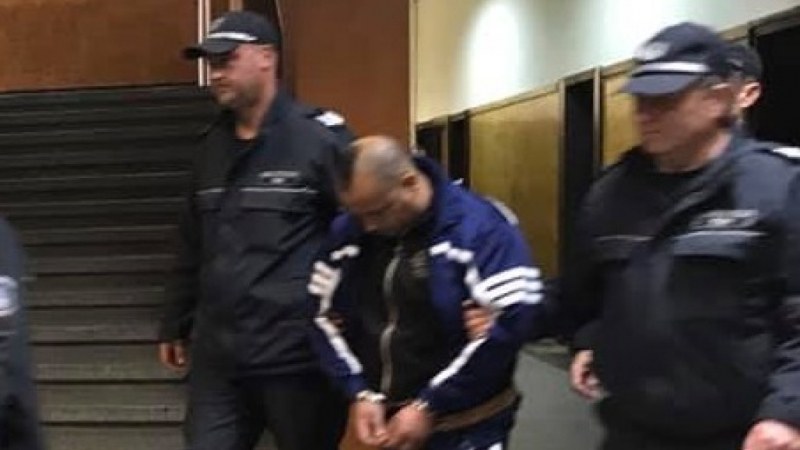 Оставиха в ареста обвинения за убийството на 22-годишната жена от Стара Загора