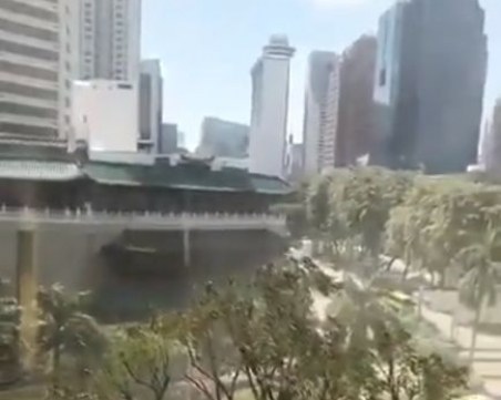 Евакуираха 500 души от луксозен хотел в Сингапур заради пожар