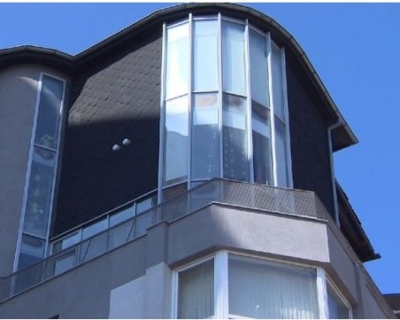 Поредният имотен скандал! Тераса на 186 кв.м 